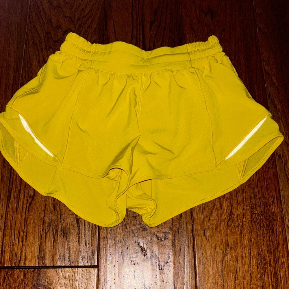 Lululemon hotty hots shorts, low rise, 2.5” inseam, size 2
